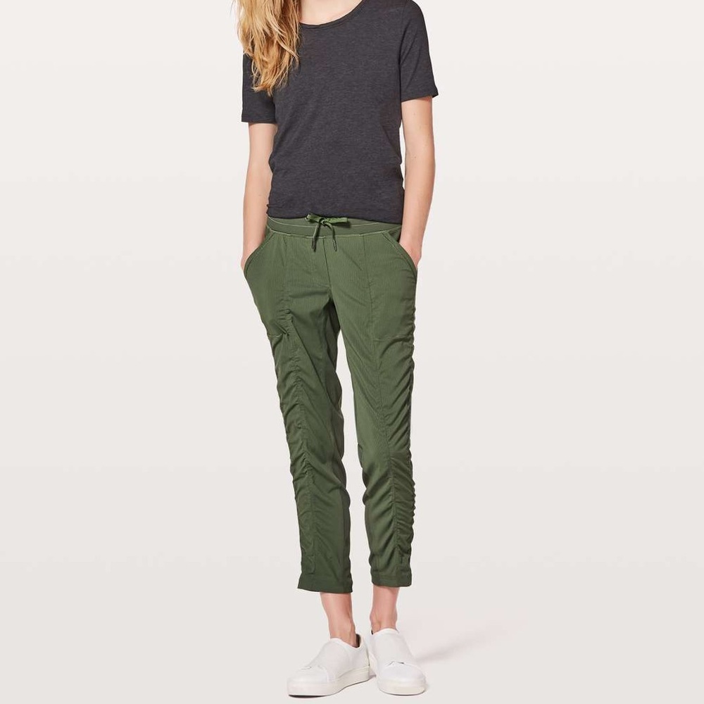EUC Studio Street Line II size 4